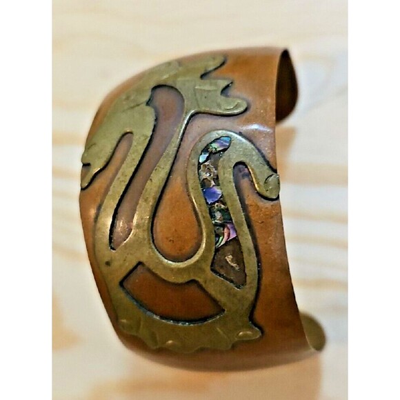 Vintage Handmade Seahorse Cuff Bracelet Copper Brass Abalone Shell Inlay Aztec - Picture 8 of 9
